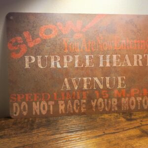 Panneau Militaire Historique "Purple Heart Avenue" – WWII